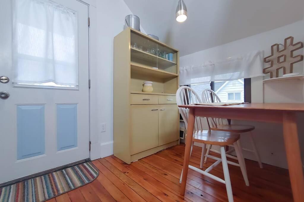 Historic W/Deck, King Bed & Air By Lake Michigan Manistee Bagian luar foto